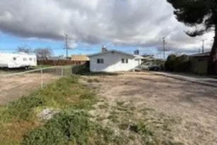 16366 Walnut, Hesperia, CA 92345 - Photo 3