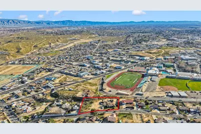 16745 Yucca, Victorville, CA 92395 - Photo 11