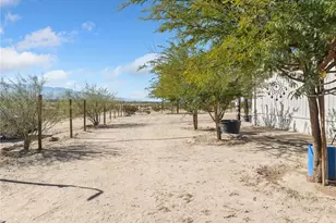 39626 East End Rd, Lucerne Valley, CA 92356 - Photo 9