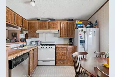 39626 E End Road, Lucerne Valley, CA 92356 - Photo 11