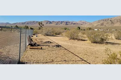 27177 Cahuilla Road, Apple Valley, CA 92307 - Photo 25