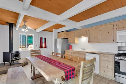 150 Los Angeles, Sugarloaf, CA 92386 - Photo 3