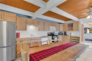 150 Los Angeles, Sugarloaf, CA 92386 - Photo 11