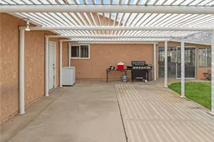 17740 Linden, Hesperia, CA 92345 - Photo 7