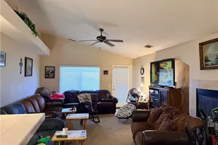 13640 Summit View St, Hesperia, CA 92344 - Photo 9