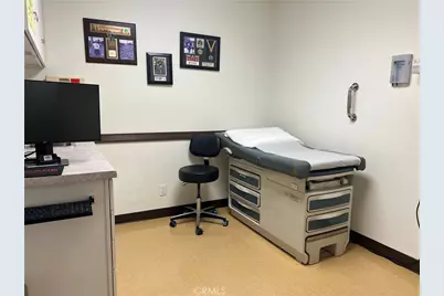 12998 Hesperia Road #101, Victorville, CA 92395 - Photo 37