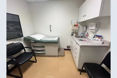 12998 Hesperia Road #101, Victorville, CA 92395 - Photo 21