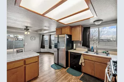 9890 Solano, Victorville, CA 92392 - Photo 13