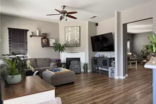 10265 Cotoneaster St, Apple Valley, CA 92308 - Photo 9