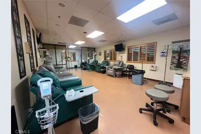 12998 Hesperia Road #203, Victorville, CA 92395 - Photo 37