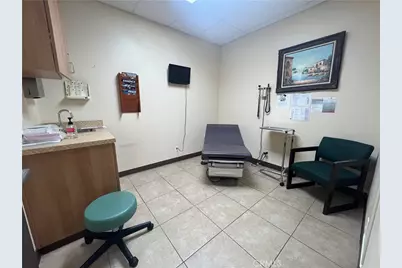 12998 Hesperia Road #203, Victorville, CA 92395 - Photo 25