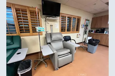 12998 Hesperia Road #203, Victorville, CA 92395 - Photo 41