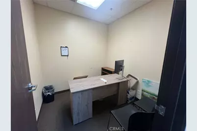 12998 Hesperia Road #203, Victorville, CA 92395 - Photo 11