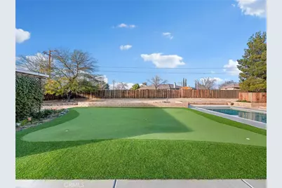 19544 Oneida, Apple Valley, CA 92307 - Photo 49