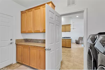 8720 Greasewood Lane, Victorville, CA 92392 - Photo 15