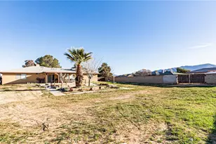 22993 Eyota, Apple Valley, CA 92308 - Photo 33