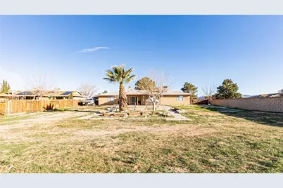 22993 Eyota, Apple Valley, CA 92308 - Photo 31