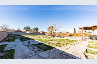 22993 Eyota, Apple Valley, CA 92308 - Photo 29