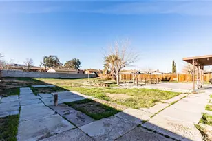 22993 Eyota, Apple Valley, CA 92308 - Photo 29