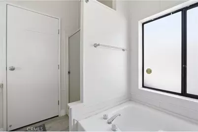 13877 Tam O Shanter Drive, Victorville, CA 92395 - Photo 17