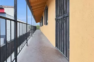 235 E 87th St, Los Angeles, CA 90003 - Photo 21