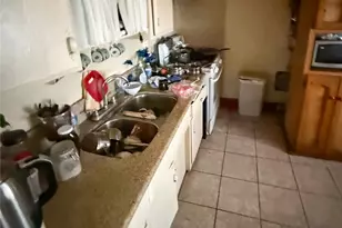 235 E 87th St, Los Angeles, CA 90003 - Photo 15