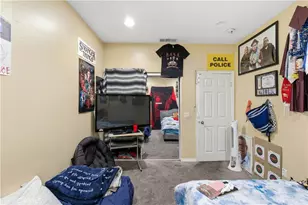 13855 Jackson St, Oak Hills, CA 92344 - Photo 17