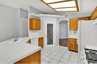 13900 Spring Valley Parkway, Victorville, CA 92395 - Photo 9