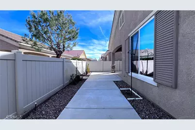 19460 Tor Hill, Apple Valley, CA 92308 - Photo 23