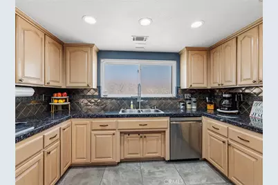 19786 Symeron Road, Apple Valley, CA 92307 - Photo 25