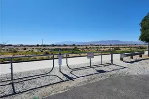 18663 Arrowhead Trail, Victorville, CA 92395 - Photo 3