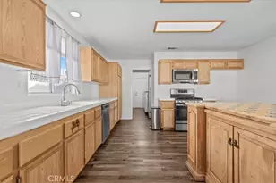 13944 Clydesdale Run Ln, Victorville, CA 92394 - Photo 11