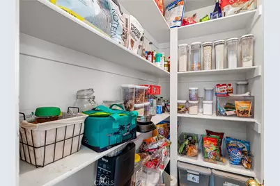 17557 Caprice, Victorville, CA 92395 - Photo 15