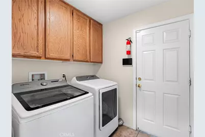 17557 Caprice, Victorville, CA 92395 - Photo 25