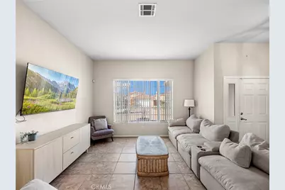 17557 Caprice, Victorville, CA 92395 - Photo 9