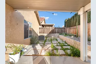 17557 Caprice, Victorville, CA 92395 - Photo 27