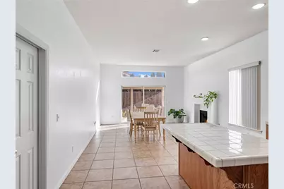 17557 Caprice, Victorville, CA 92395 - Photo 11