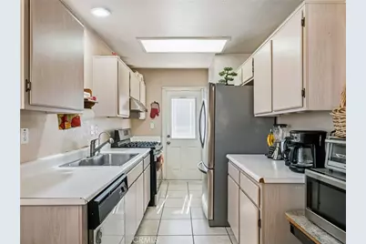 17956 Kendall Circle, Adelanto, CA 92301 - Photo 13