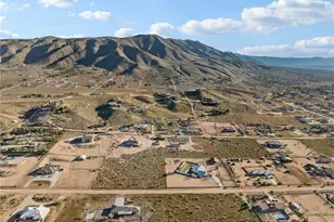 21972 Ocotillo Way, Apple Valley, CA 92308 - Photo 11