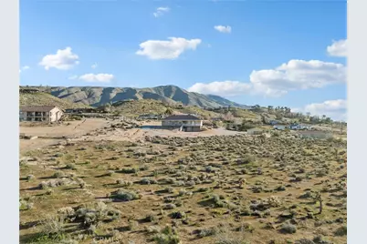 21972 Ocotillo Way, Apple Valley, CA 92308 - Photo 13