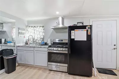 11140 3rd, Hesperia, CA 92345 - Photo 35