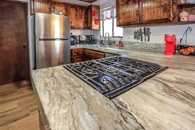 875 D Lane, Big Bear City, CA 92314 - Photo 11