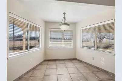 9550 Riggins, Phelan, CA 92371 - Photo 15