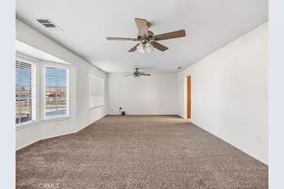 9550 Riggins, Phelan, CA 92371 - Photo 3