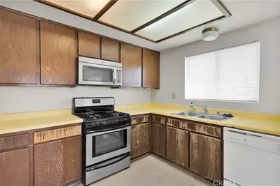 11591 Kiowa Road, Apple Valley, CA 92308 - Photo 17