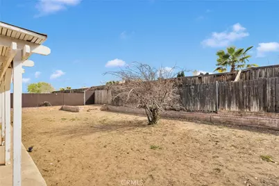 14463 Hillsborough Dr., Victorville, CA 92392 - Photo 37