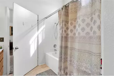 14463 Hillsborough Dr., Victorville, CA 92392 - Photo 31