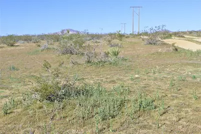 1 Kimshew Road, Apple Valley, CA 92307 - Photo 5