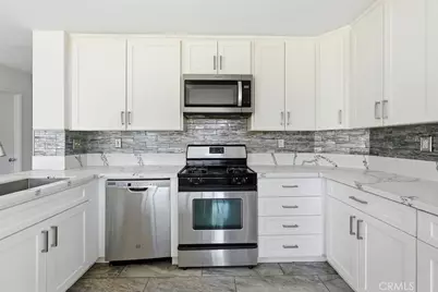 16261 Lake View Lane, Apple Valley, CA 92307 - Photo 7