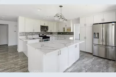 16261 Lake View Lane, Apple Valley, CA 92307 - Photo 11